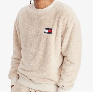 Tommy Jeans Badge Fleece Pullover Sweatshirt